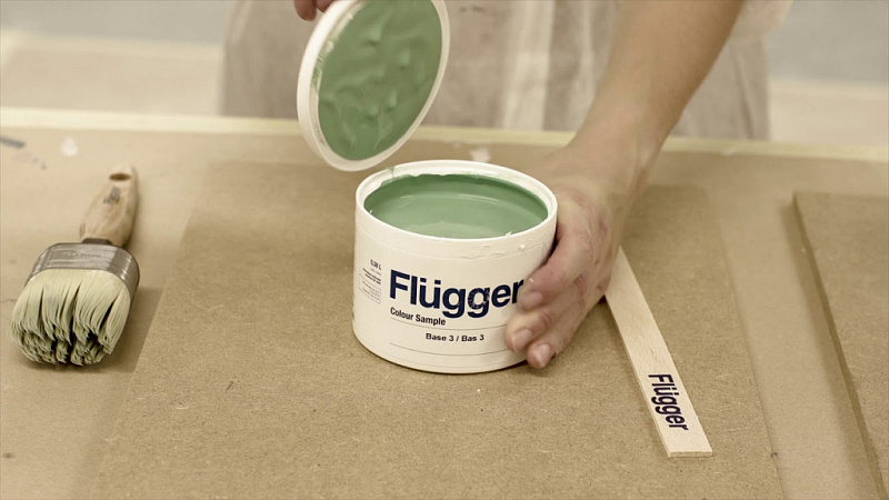 Краску для потолка Flugger можно заколеровать в любой цвет, так же, как и краски для стен